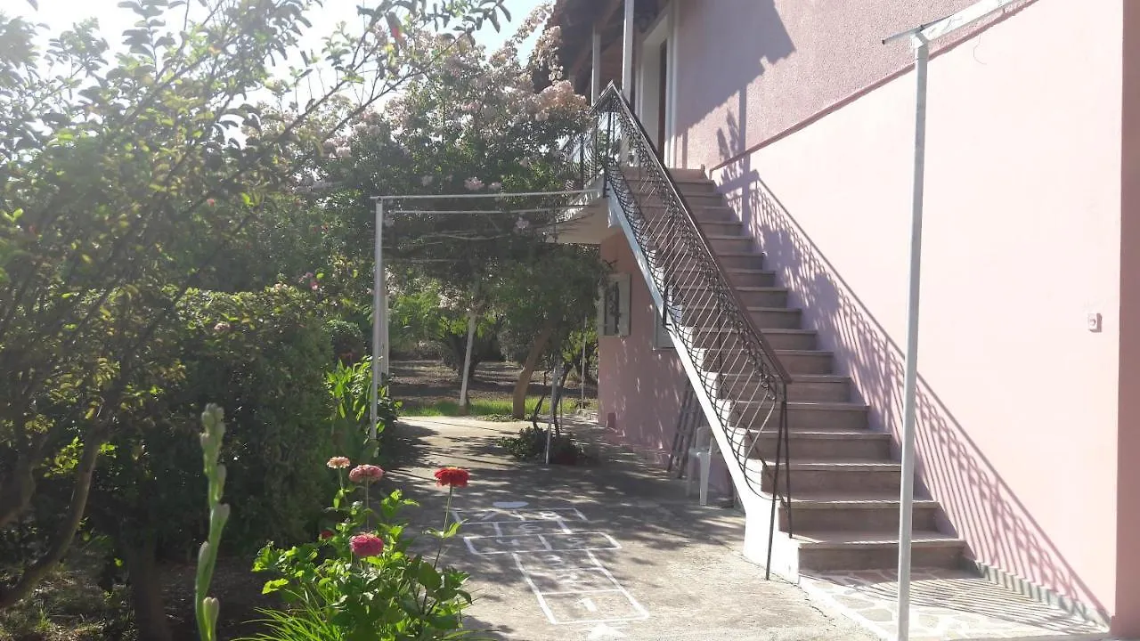 Jerry Apartments Svoronata