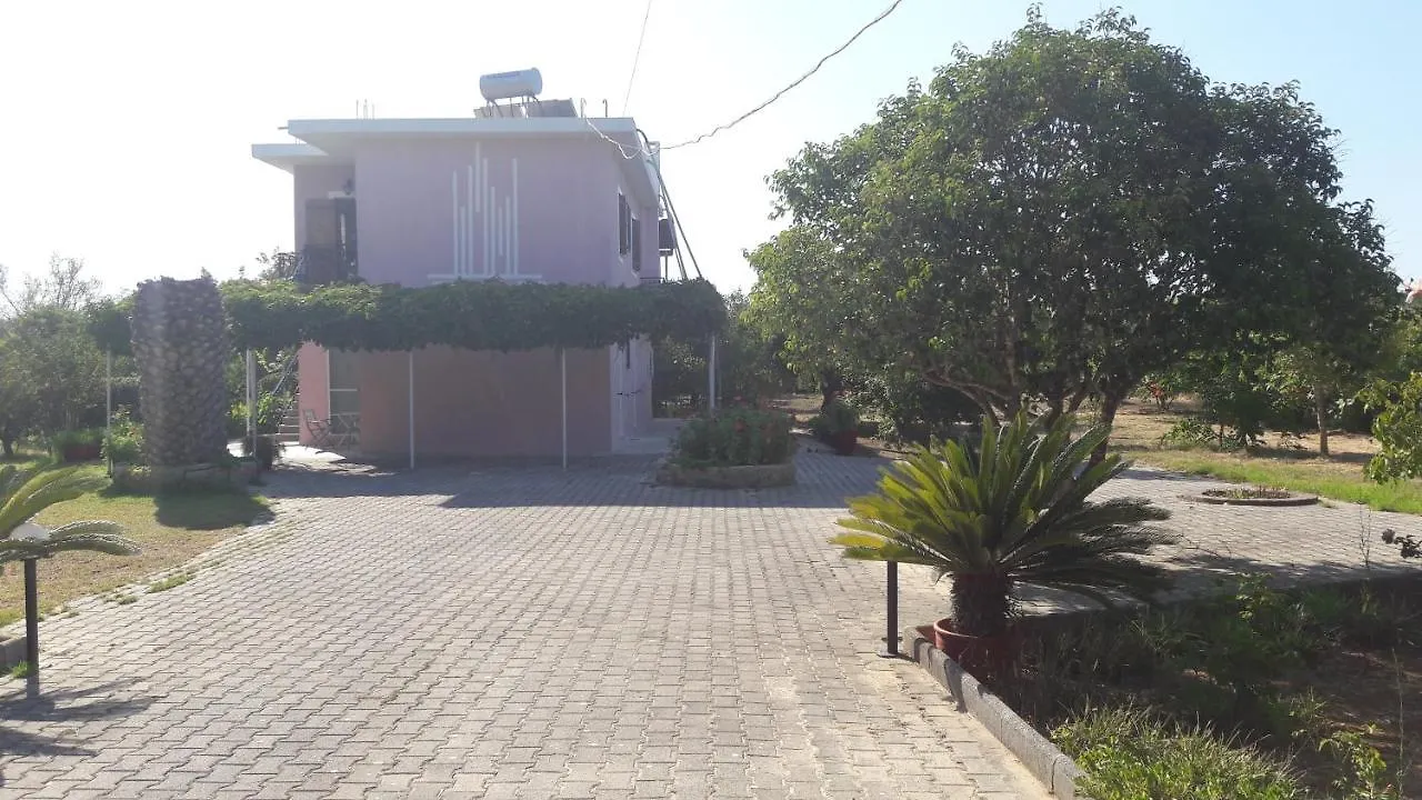 Jerry Apartments Svoronata